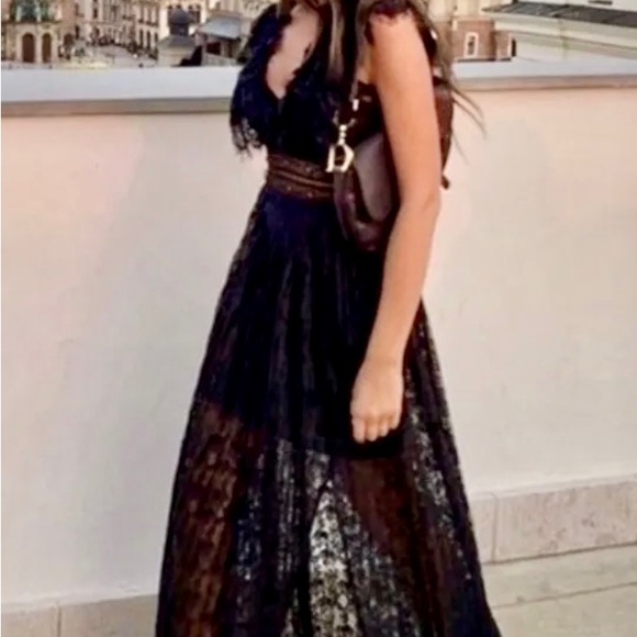 🤩ZARA SEXY LONG LACE DRESS BLACK - Size XS
Vestido Sexy de Encaje Negro - Picture 2 of 5